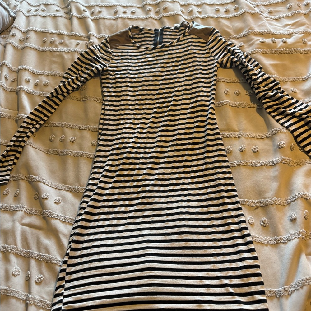 Everly Black and White Long Sleeve Knit Dress